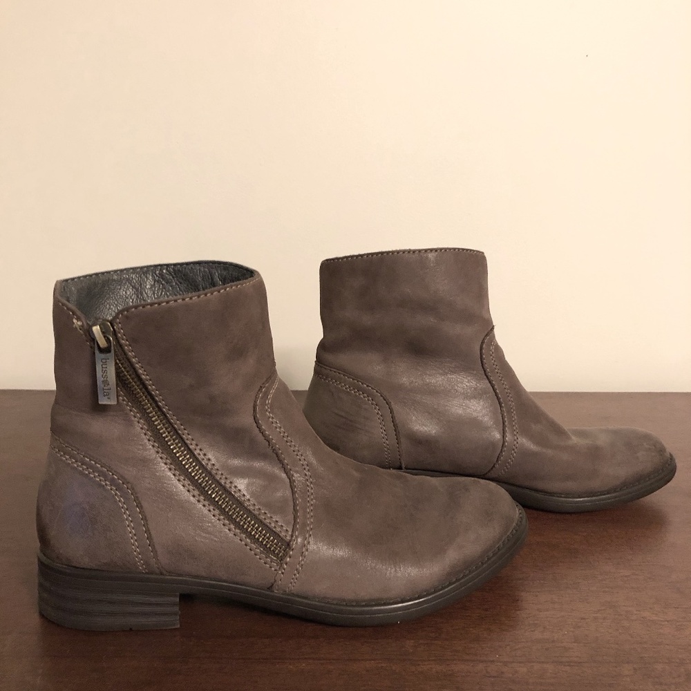 Bussolas Trapani Ankle Zippered Boots size 39